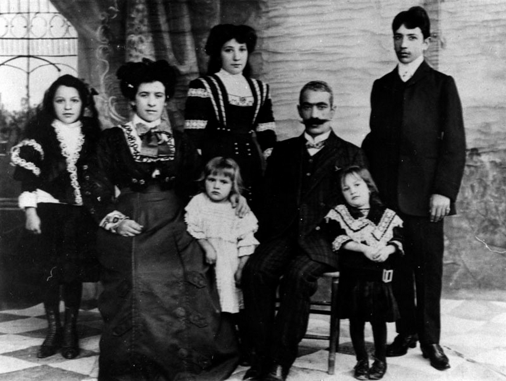 Армянская семья в Бостоне, 1908 год
